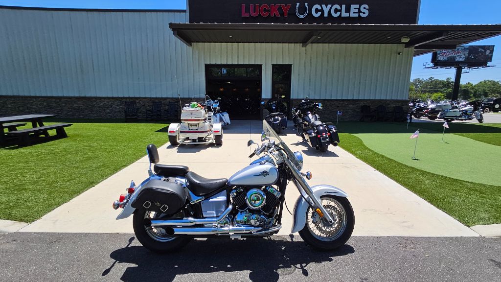 2002 Yamaha Vstar 650 - $2,995