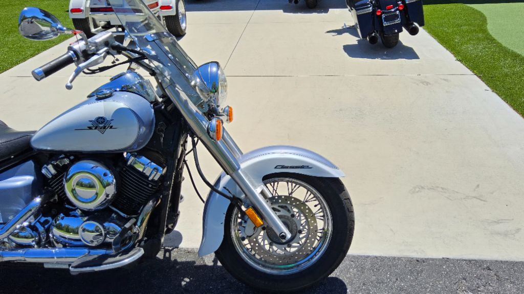 2002 Yamaha Vstar 650 - $2,995