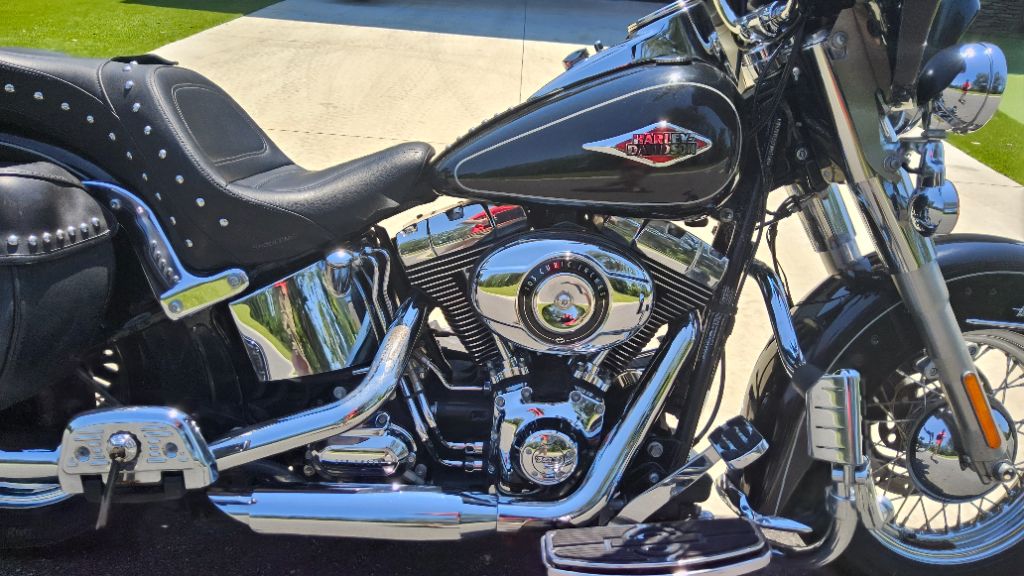 2014 Harley-davidson Heritage Softail Classic - $8,995