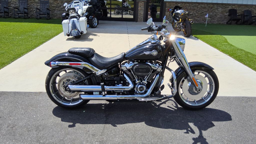 2024 Harley-Davidson Road Glide - $17,900