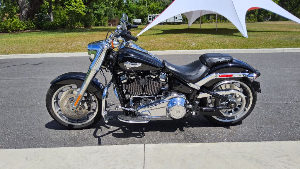 2024 Harley-Davidson Road Glide - $17,900