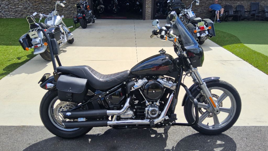 2023 Harley-davidson Softail Standard - $10,250