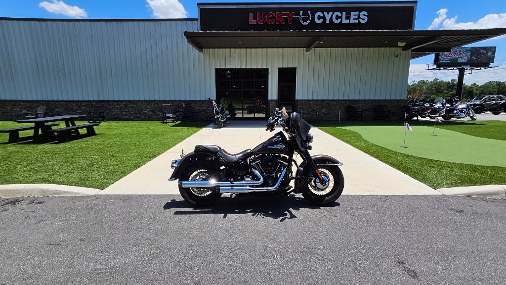 2018 Harley Davidson Heritage Classic - $9,900