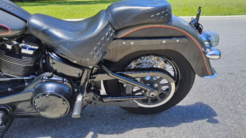 2018 Harley Davidson Heritage Classic - $9,900
