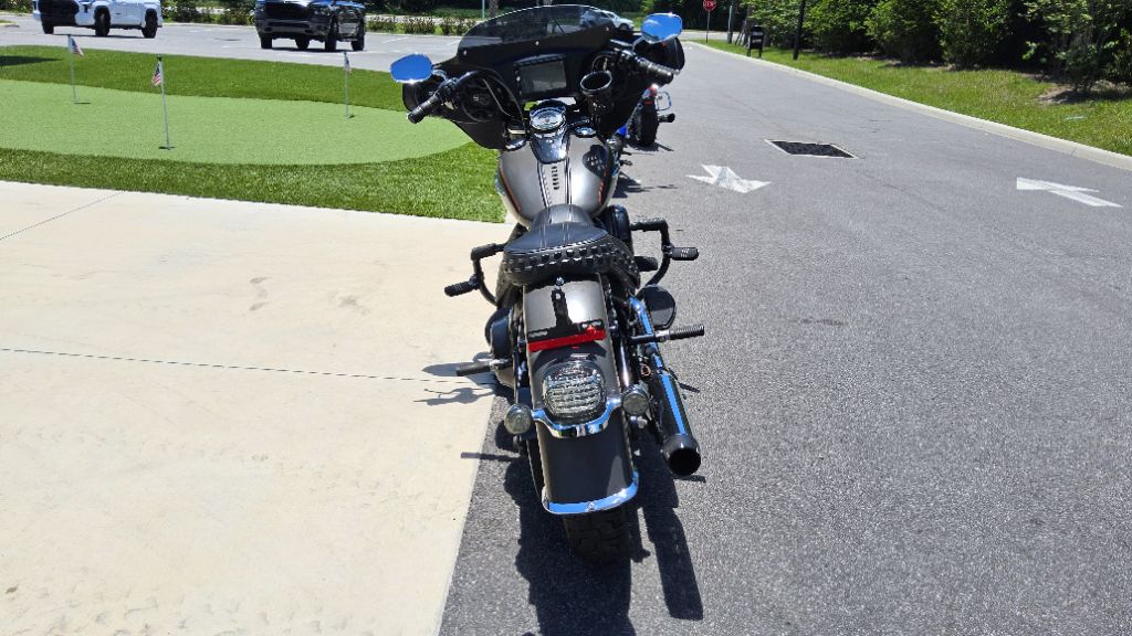 2018 Harley Davidson Heritage Classic - $9,900