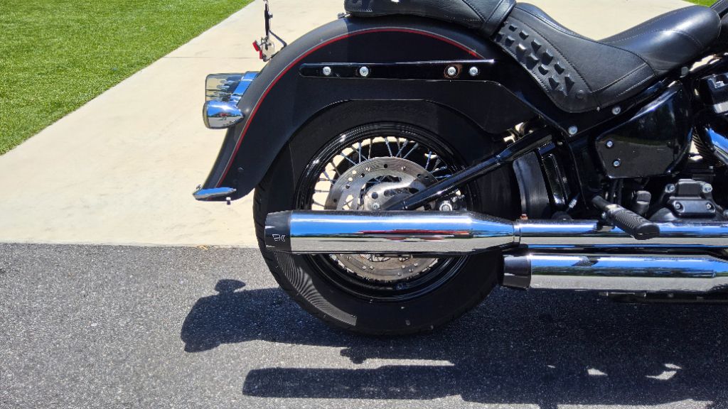 2018 Harley Davidson Heritage Classic - $9,900