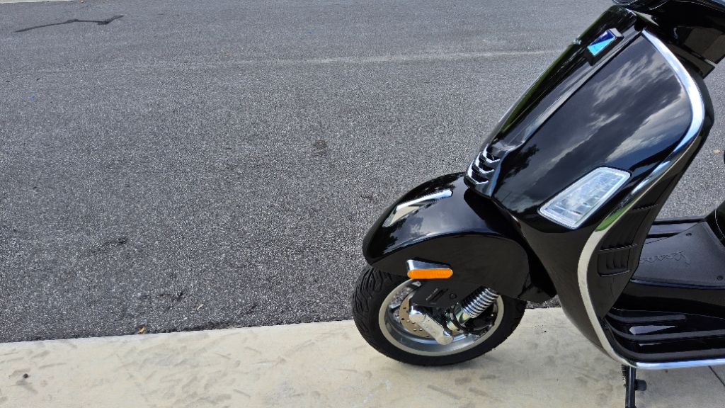 2023 Vespa Gts Rst / Sei Giorni - $6,500