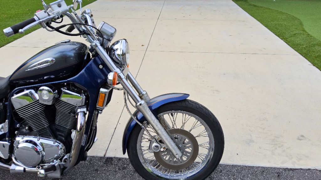 2001 Suzuki Intruder