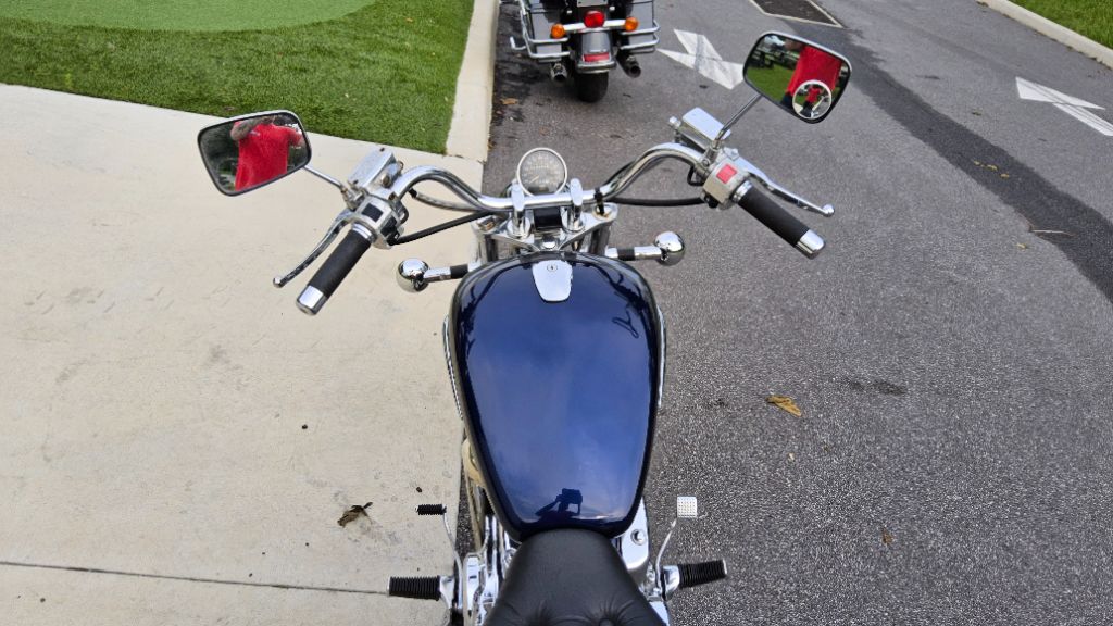 2001 Suzuki Intruder