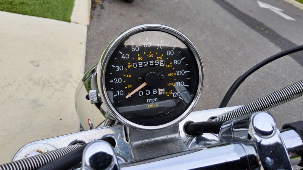 2001 Suzuki Intruder