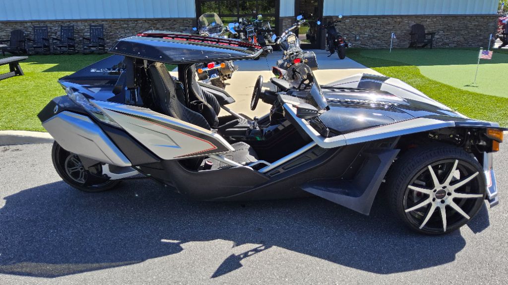2017 Slingshot Slingshot - $14,900