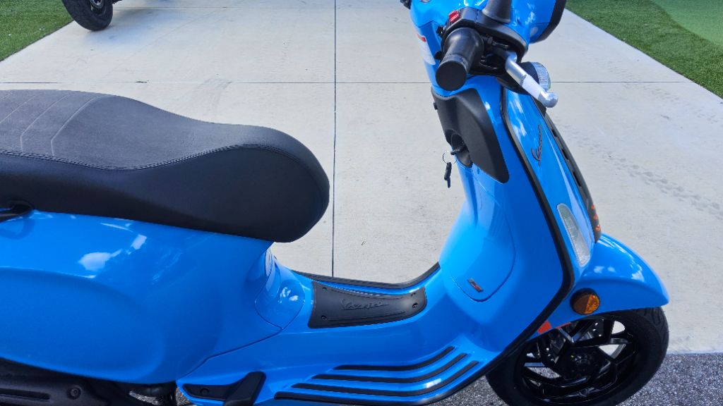 2026 Vespa Primavera / Sprint 50 - $4,649