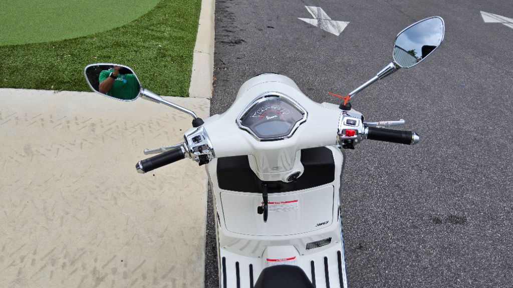 2026 Vespa Gts - $8,199