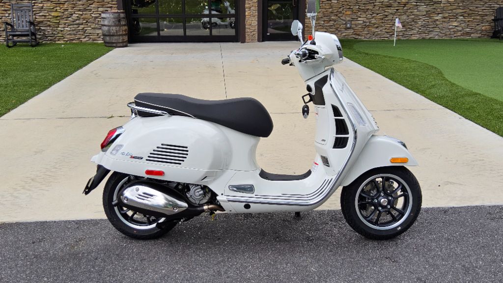 2026 Vespa Gts - $8,199