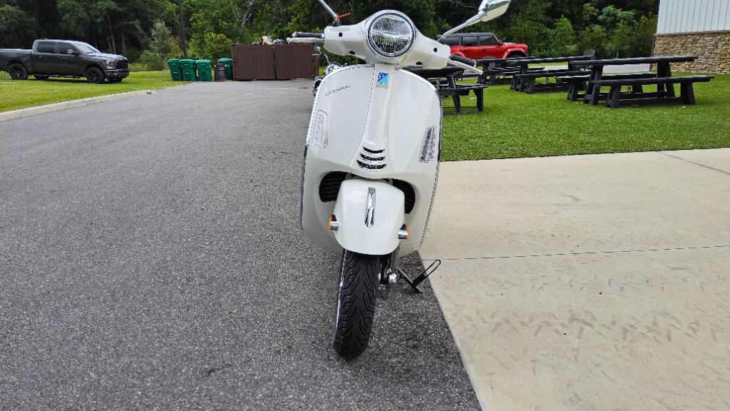 2026 Vespa Gts - $8,199