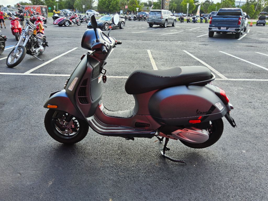 2027 Vespa Gts - $8,299