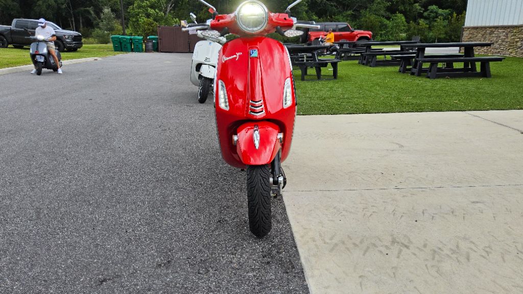 2027 Vespa Primavera / Sprint 50 - $4,499