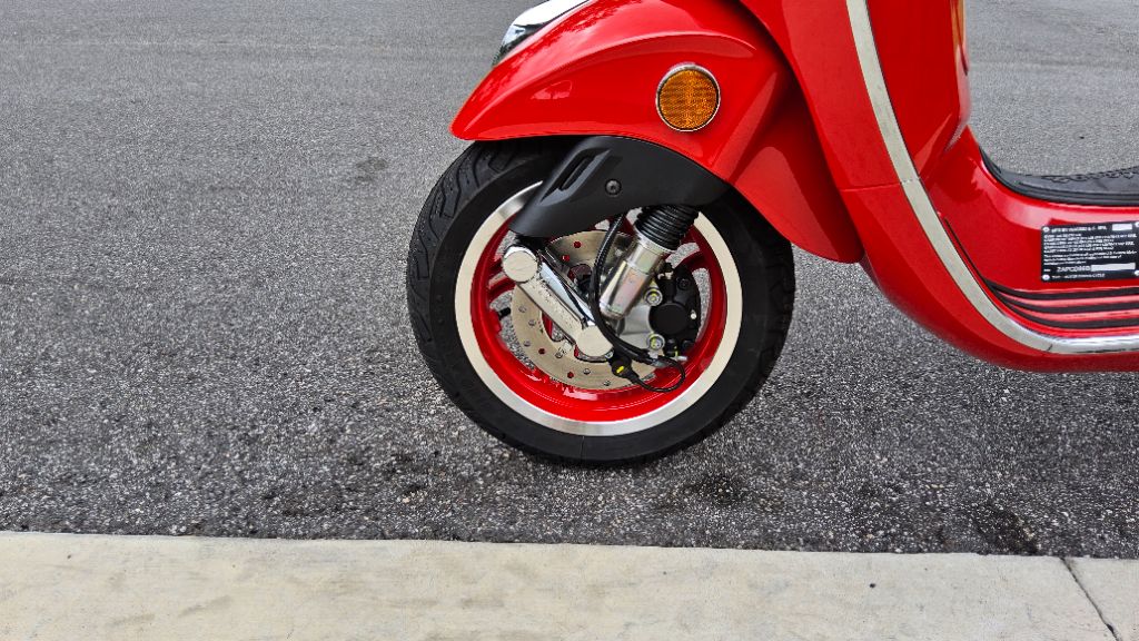 2027 Vespa Primavera / Sprint 50 - $4,499