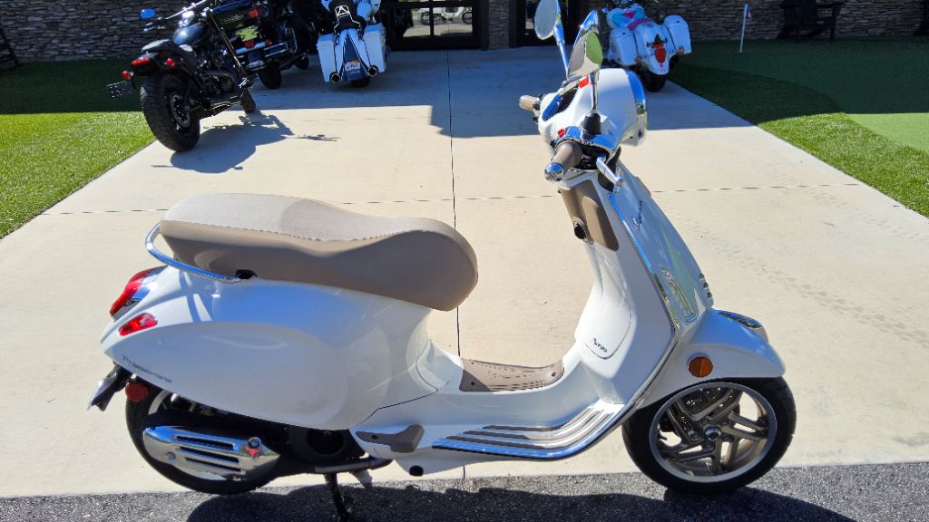 2027 Vespa Primavera / Sprint 150 - $5,949