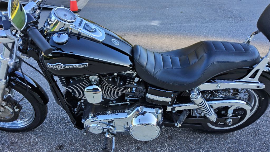 2011 Harley-davidson Dyna Super Glide Custom - $7,900