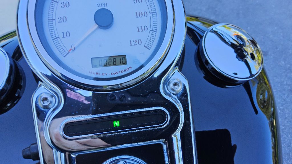 2011 Harley-davidson Dyna Super Glide Custom - $7,900