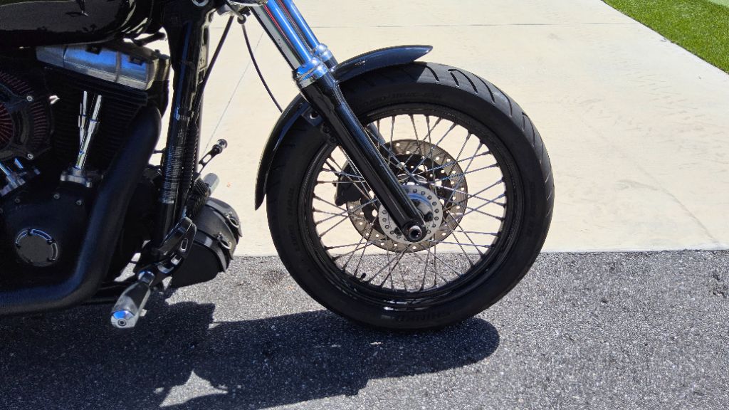 2009 Harley-davidson Dyna Street Bob - $6,500