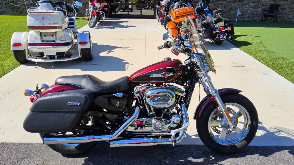 2015 Harley Davidson XL1200 - $6,500
