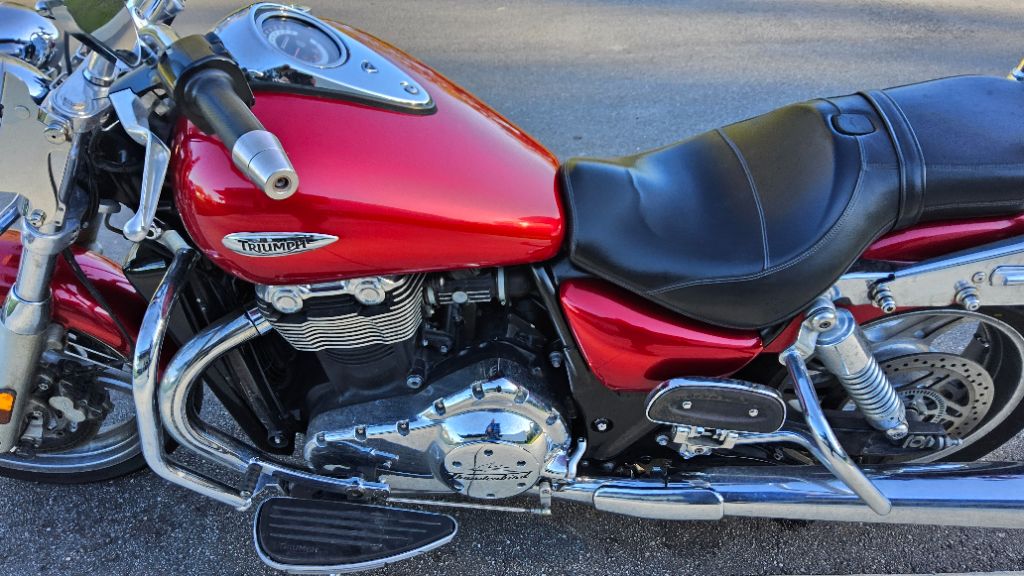 2010 Triumph Thunderbird - $4,495