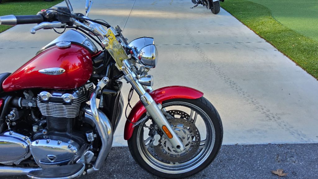 2010 Triumph Thunderbird - $4,495