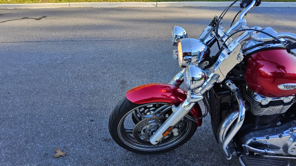 2010 Triumph Thunderbird - $4,495