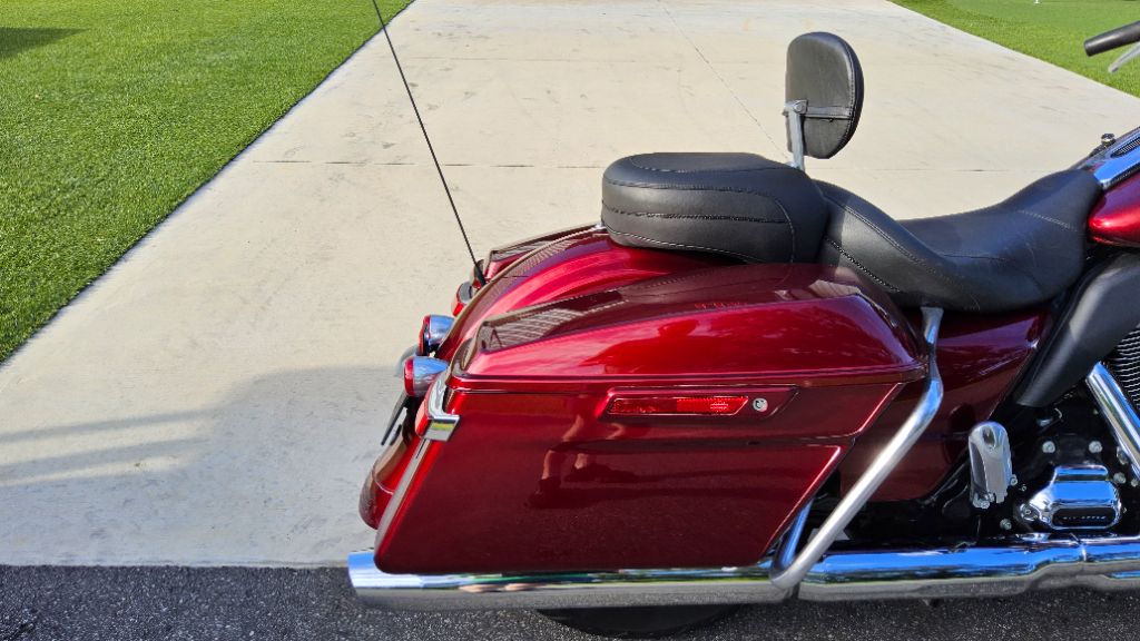 2017 Harley Davidson  Street Glide  - $12,995