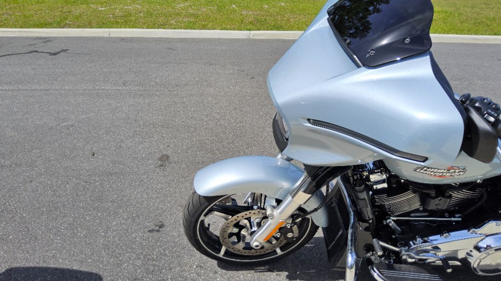 2025 Harley Davidson Street Glide - $23,995