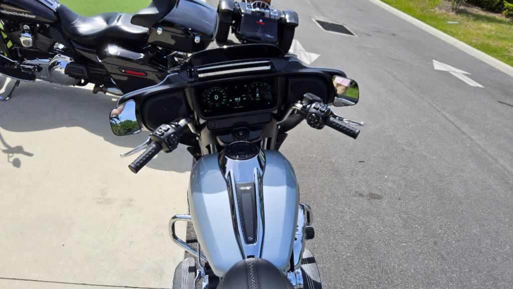 2025 Harley Davidson Street Glide - $23,995