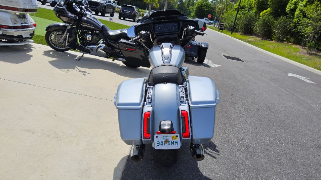 2025 Harley Davidson Street Glide - $23,995