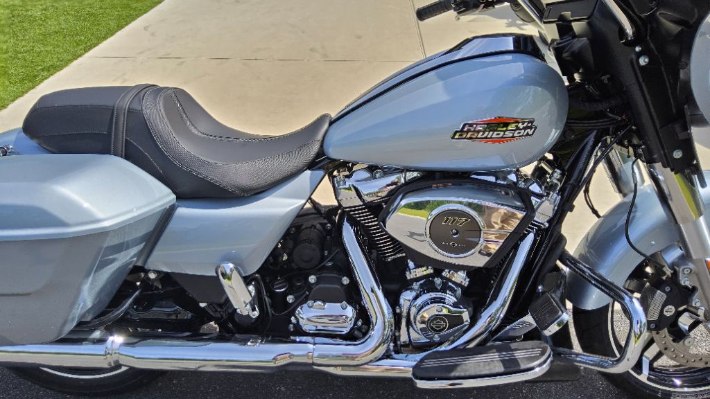 2025 Harley Davidson Street Glide - $23,995