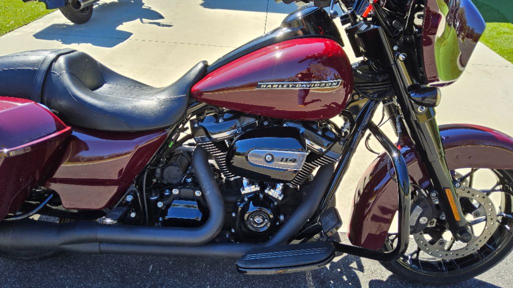 2020 Harley-Davidson FLHXS Street Glide Special - $18,900