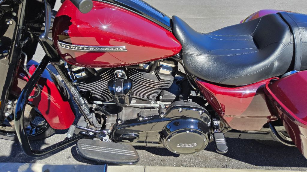 2020 Harley-Davidson FLHXS Street Glide Special - $18,900