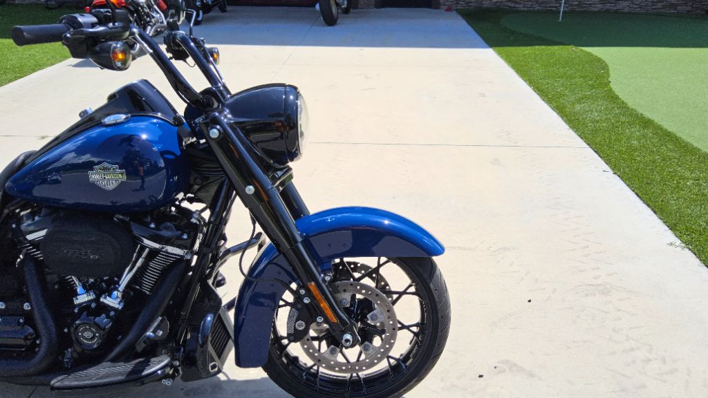 2023 Harley-davidson Road King Special - $17,900