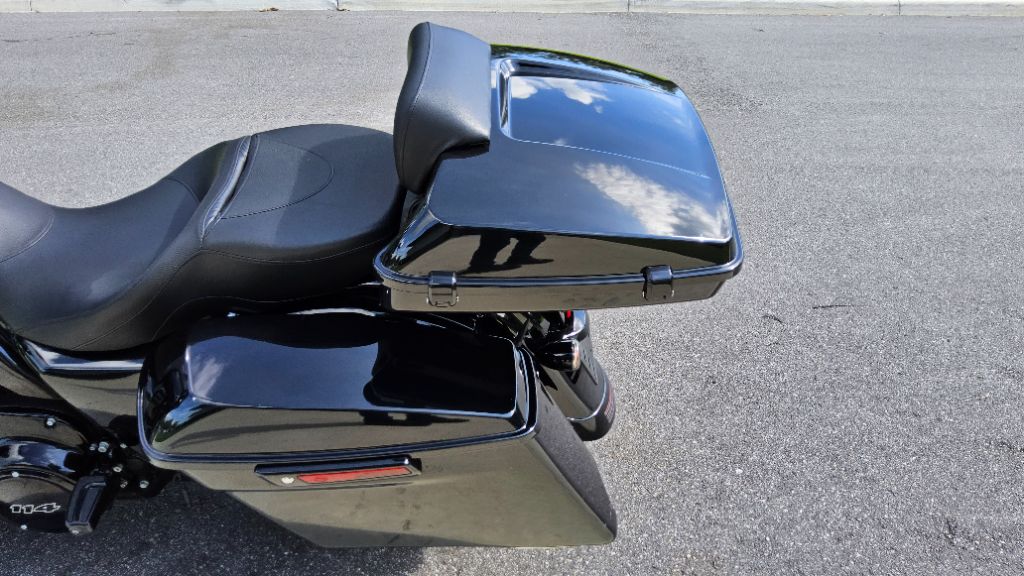 2019 Harley Davidson Roadglide S - $18,500