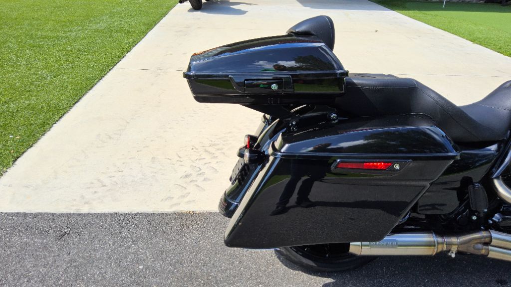 2019 Harley Davidson Roadglide S - $18,500