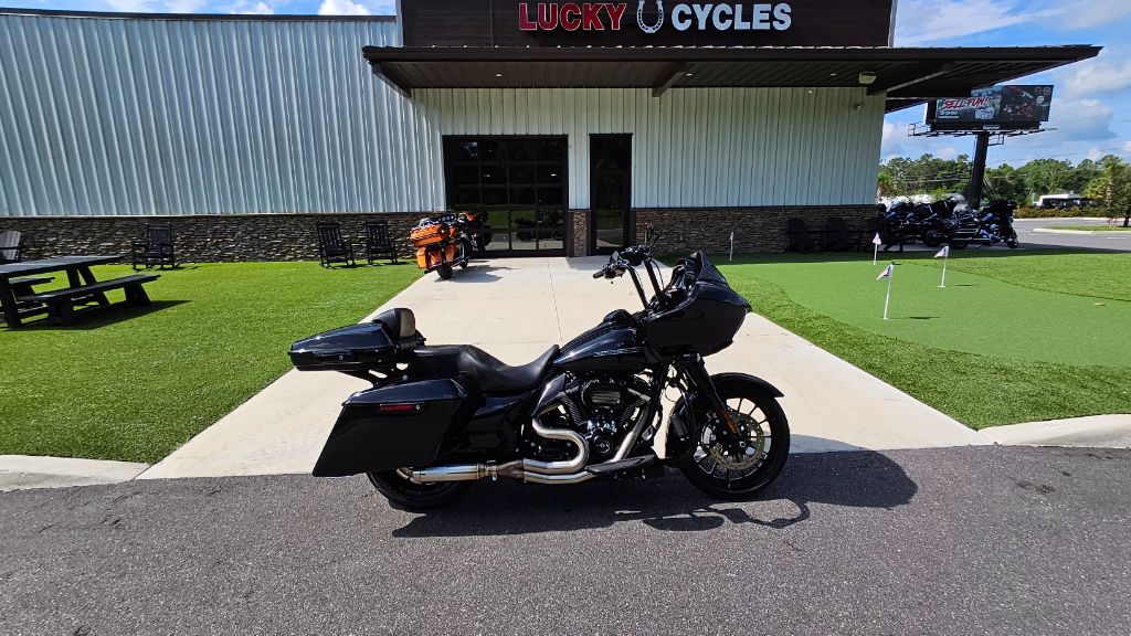 2019 Harley Davidson Roadglide S - $18,500
