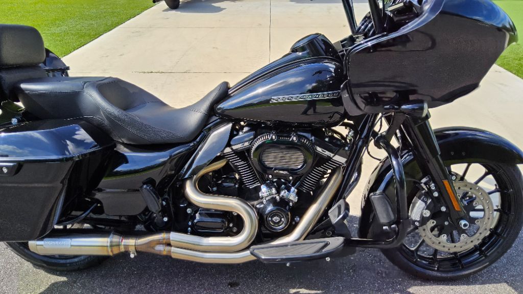 2019 Harley Davidson Roadglide S - $18,500