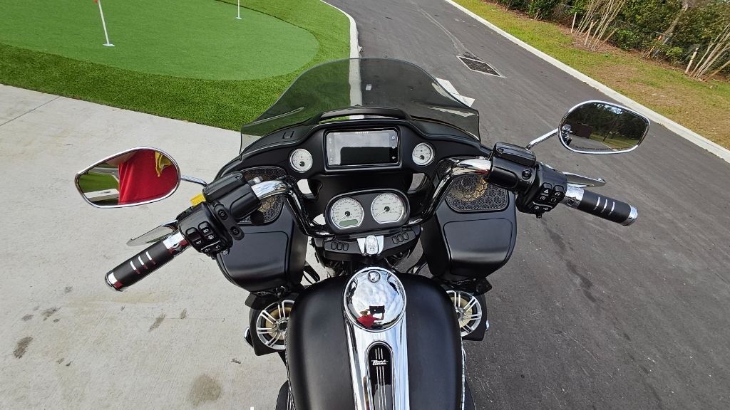 2018 Harley-Davidson Road Glide  photo
