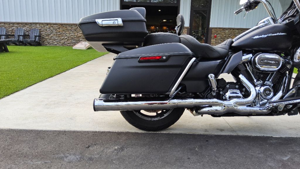 2018 Harley-Davidson Road Glide  photo
