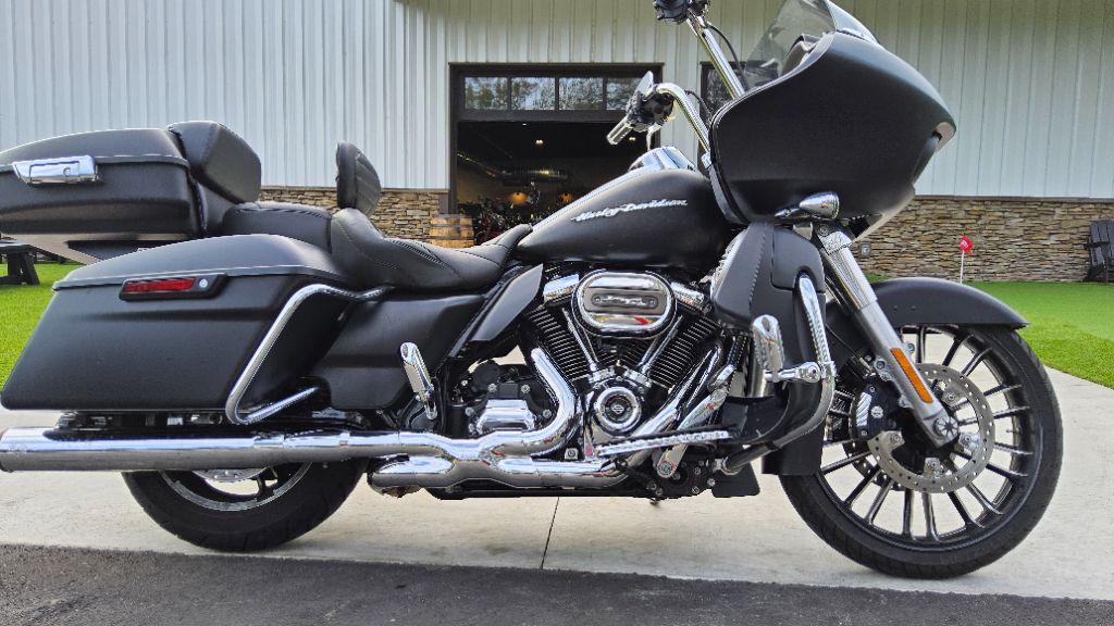 2018 Harley-Davidson Road Glide  photo