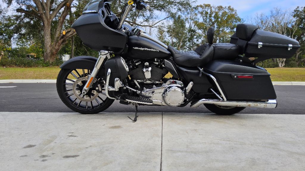 2018 Harley-Davidson Road Glide  photo