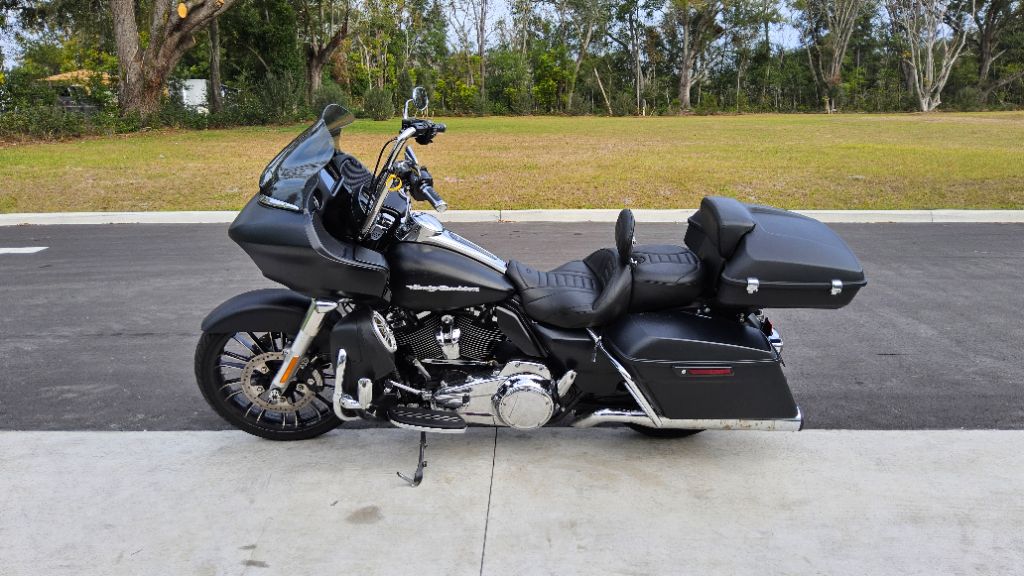 2018 Harley-Davidson Road Glide  photo