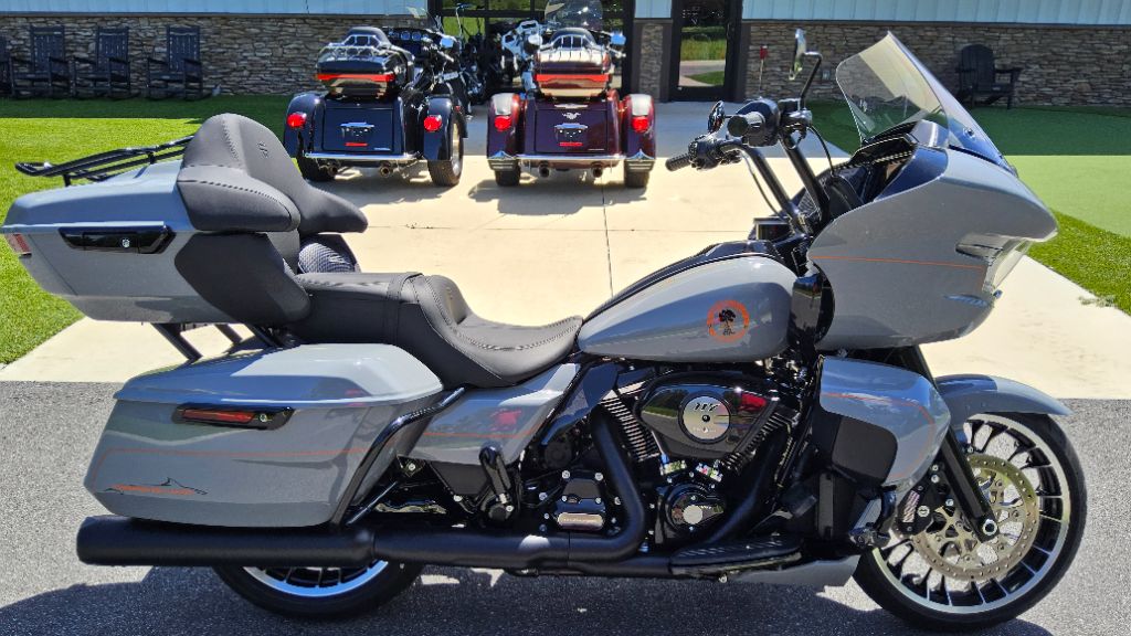 2026 Harley-davidson Road Glide Limited - $28,900