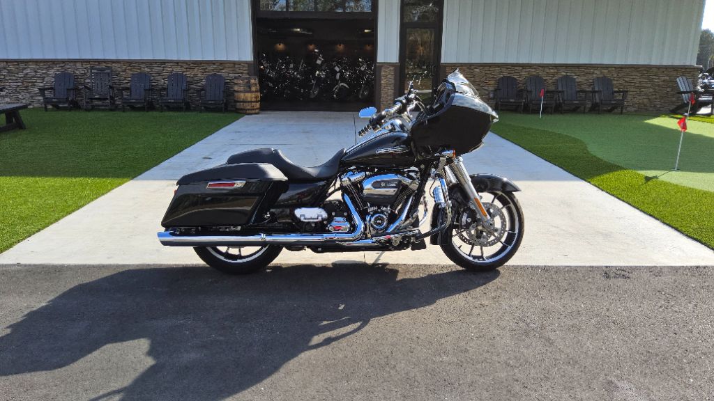 2023 Harley-Davidson Road Glide  photo