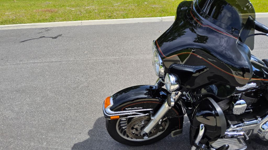 2013 Harley-davidson Electra Glide Ultra Limited Shrine - $10,500